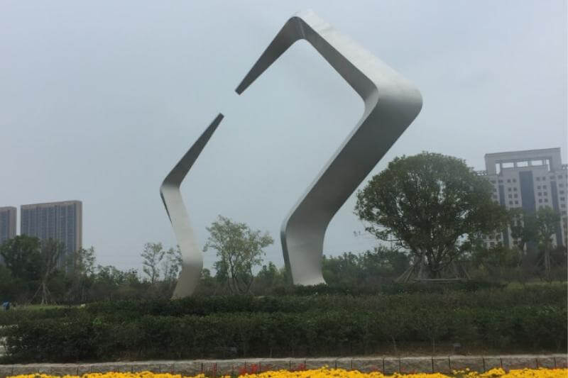 金華湖海塘公園景觀不銹鋼《時(shí)代之窗》雕塑項(xiàng)目